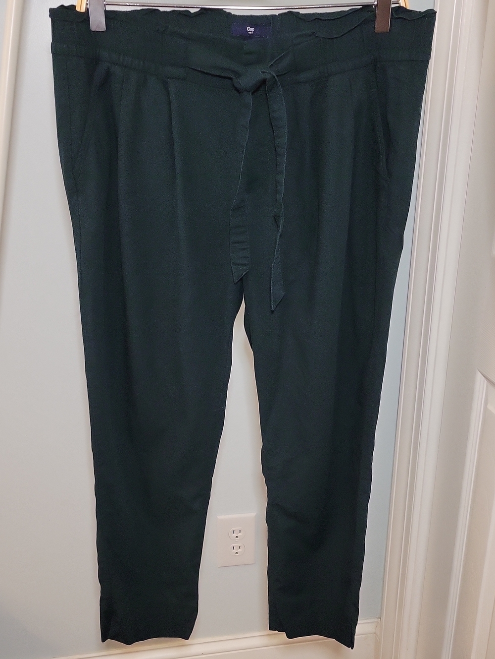 GAP Deep Forest Green High Rise Pull On Casual Crop Pants Size 10